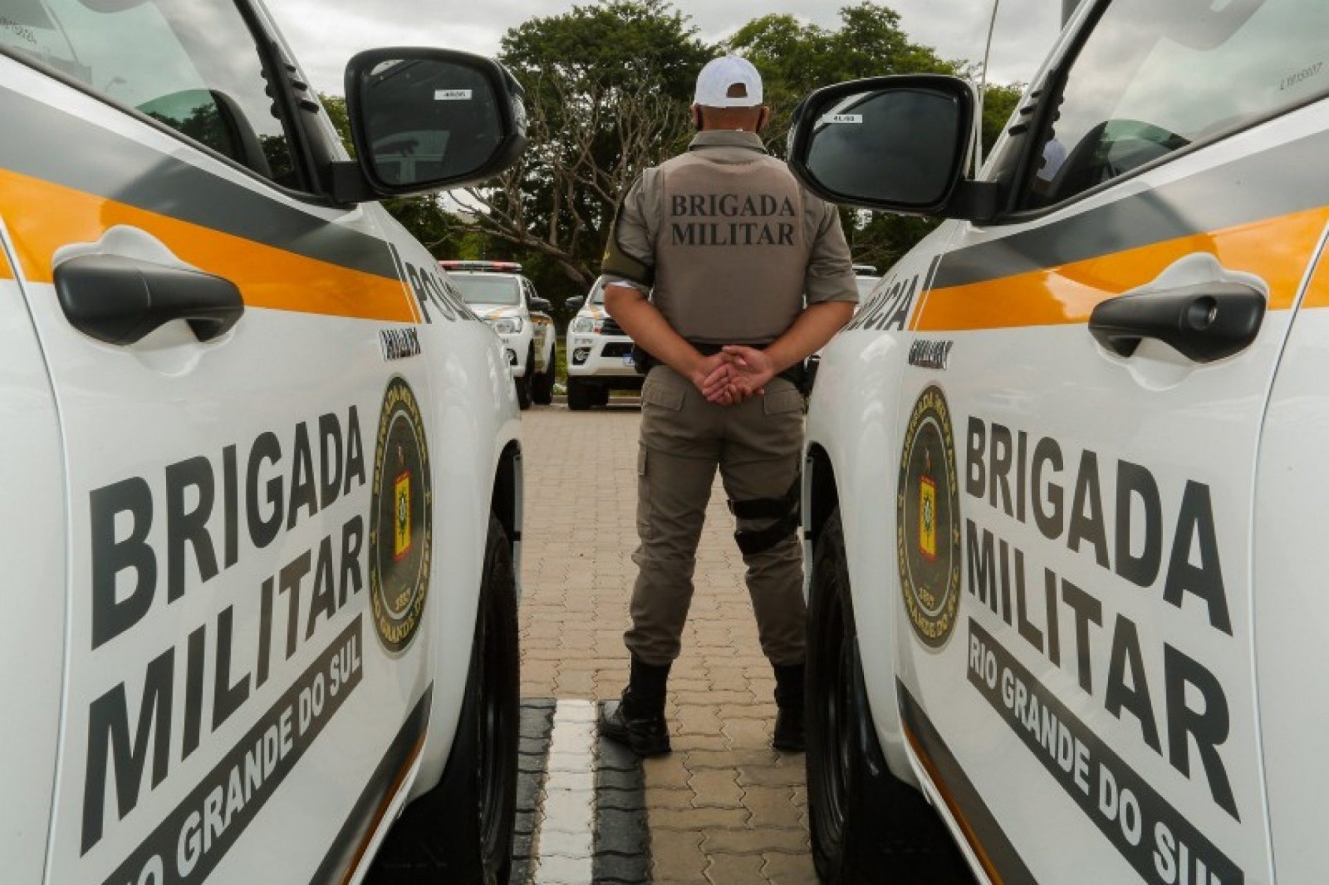 Residência é roubada e veículo é levado por criminosos em Flores da Cunha