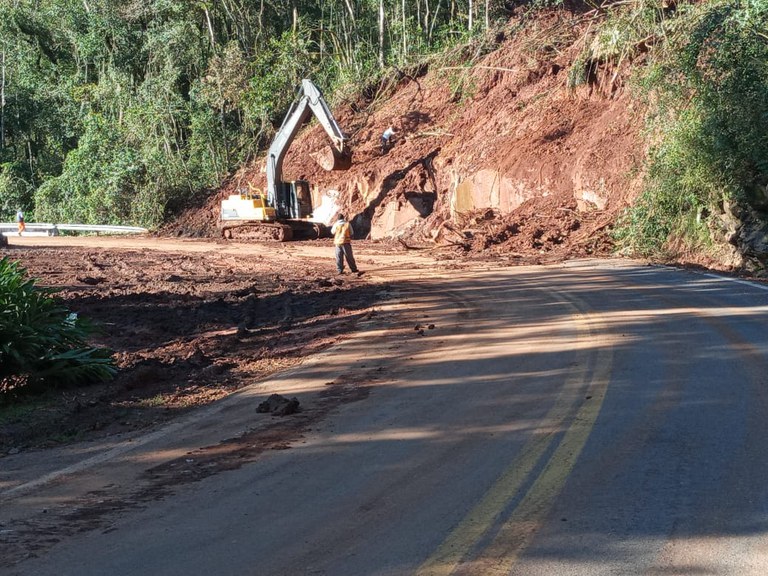 Após 20 dias, ligação entre São Marcos e Campestre da Serra pela BR-116 é restabelecida