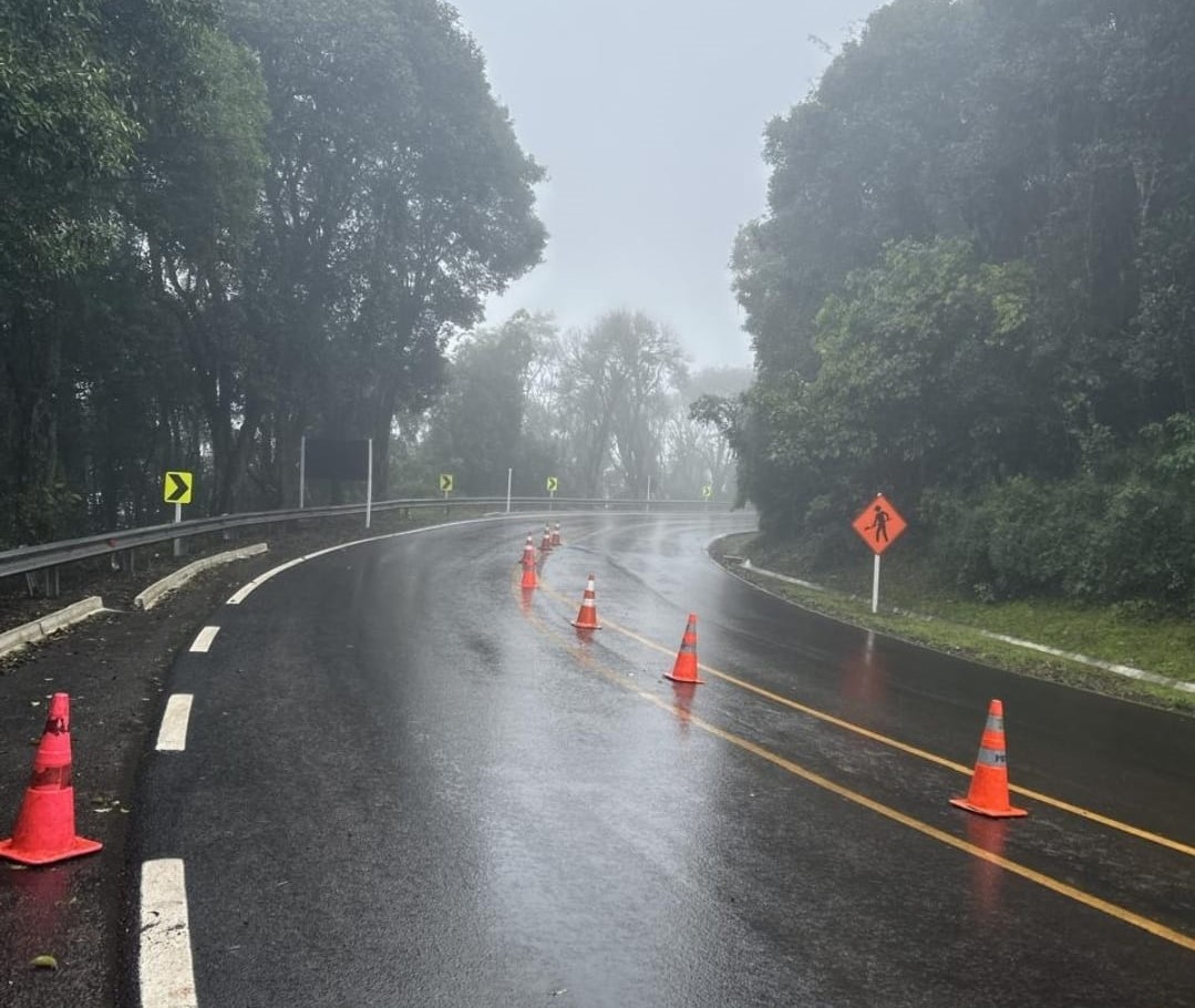 Chuva causa bloqueio preventivo na BR-470, entre Veranópolis e Bento Gonçalves; acompanhe a situação das estradas na Serra