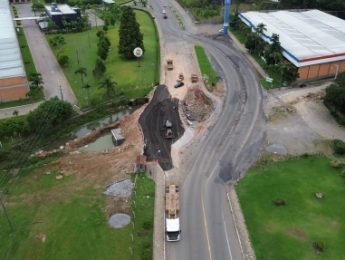 Novo desvio na Avenida 25 de Julho altera novamente o trânsito, em Flores da Cunha