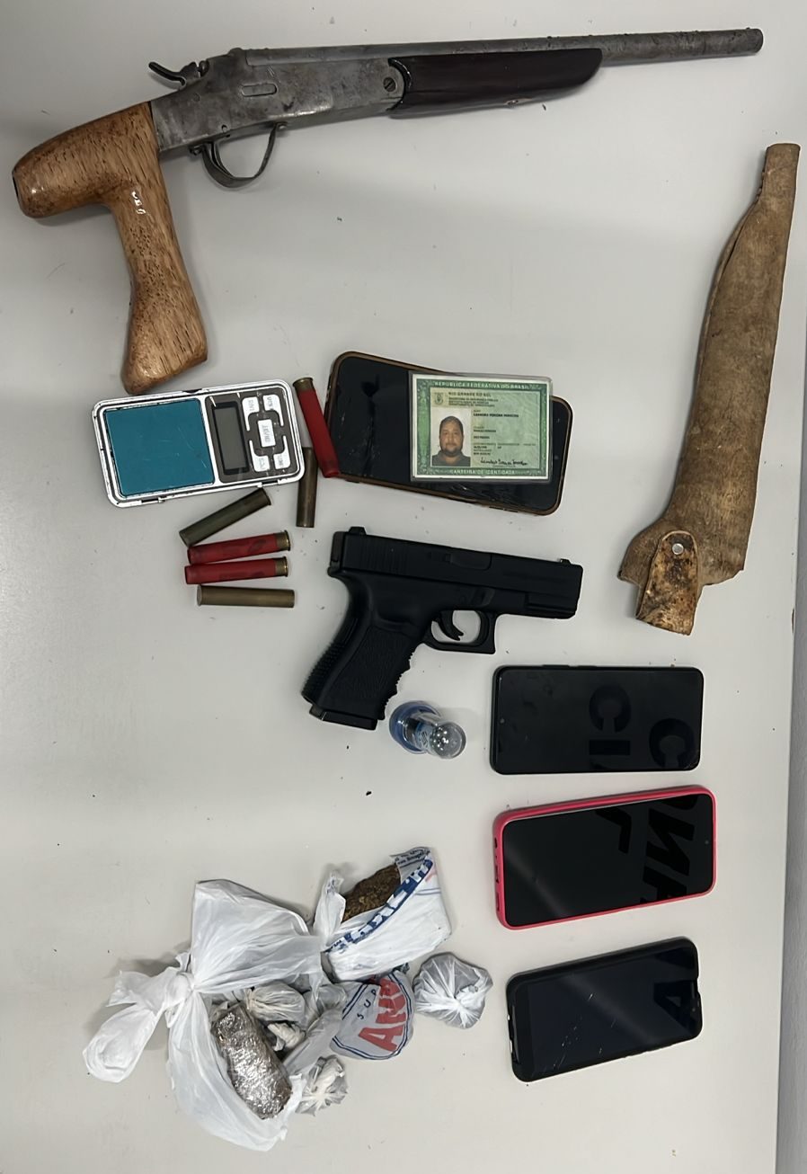 Homem é preso portando drogas e arma em Flores da Cunha