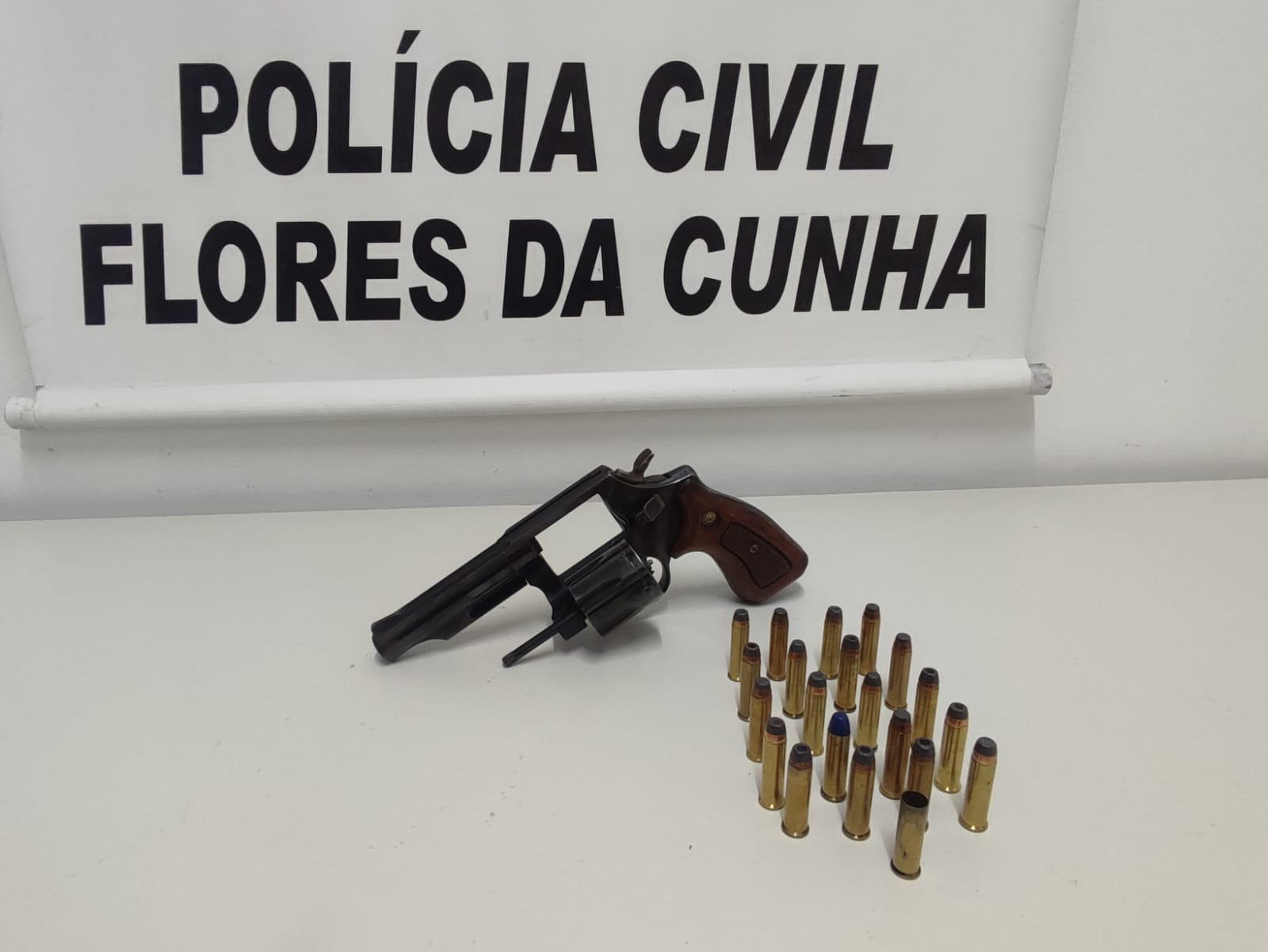 Homem é preso com revólver .357 no bairro São José, em Flores da Cunha