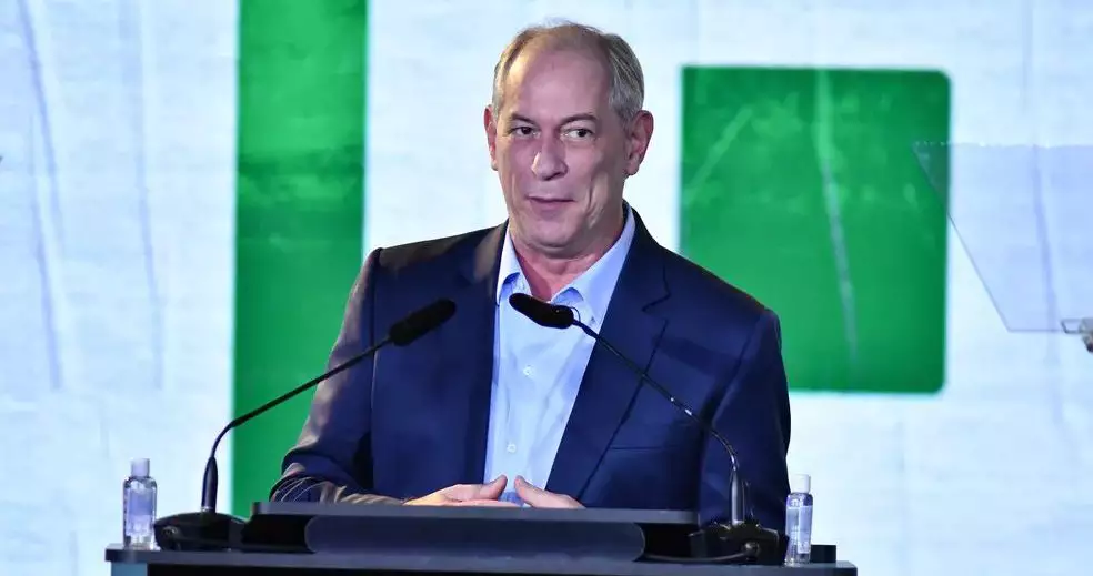 Alvo de processo, Ciro Gomes diz ser “perseguido” e chama Lula de “covarde”