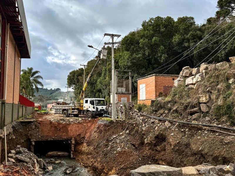 Troca de tubulação pode afetar abastecimento de água de três bairros em Flores da Cunha