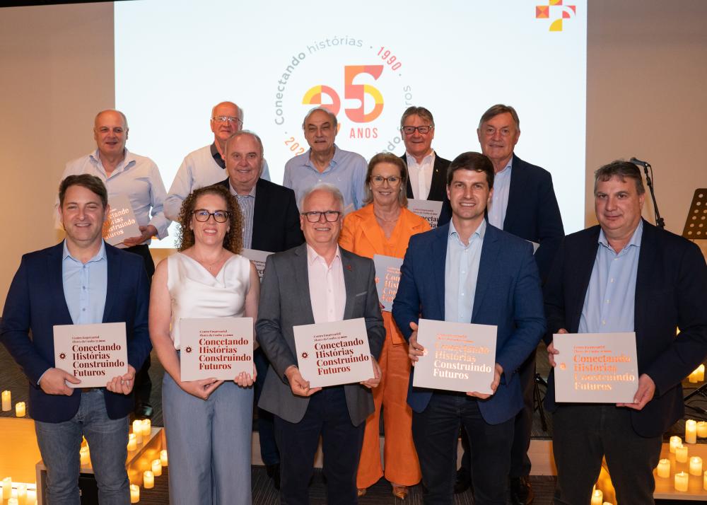 Centro Empresarial lança livro em comemoração aos 35 anos de história Centro Empresarial lança livro em comemoração aos 35 anos de história